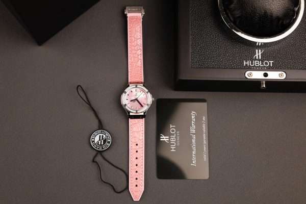 Hublot Classic Fusion Replica Watches Dial Mother Of Pearl Pink + Moissanite Diamonds 33mm