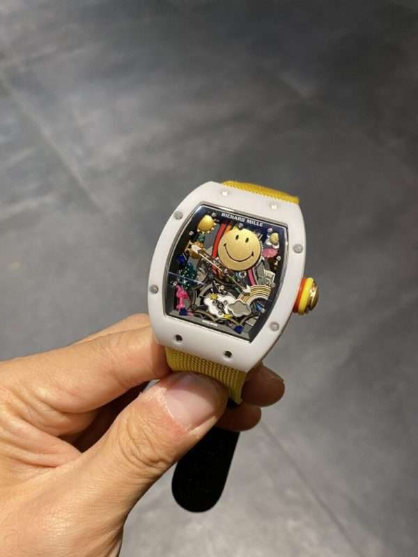 Dong-Ho-Richard-Mille-RM88-Smiley-Replica-Cao-Cap-42mm-3-600x800-1.jpg