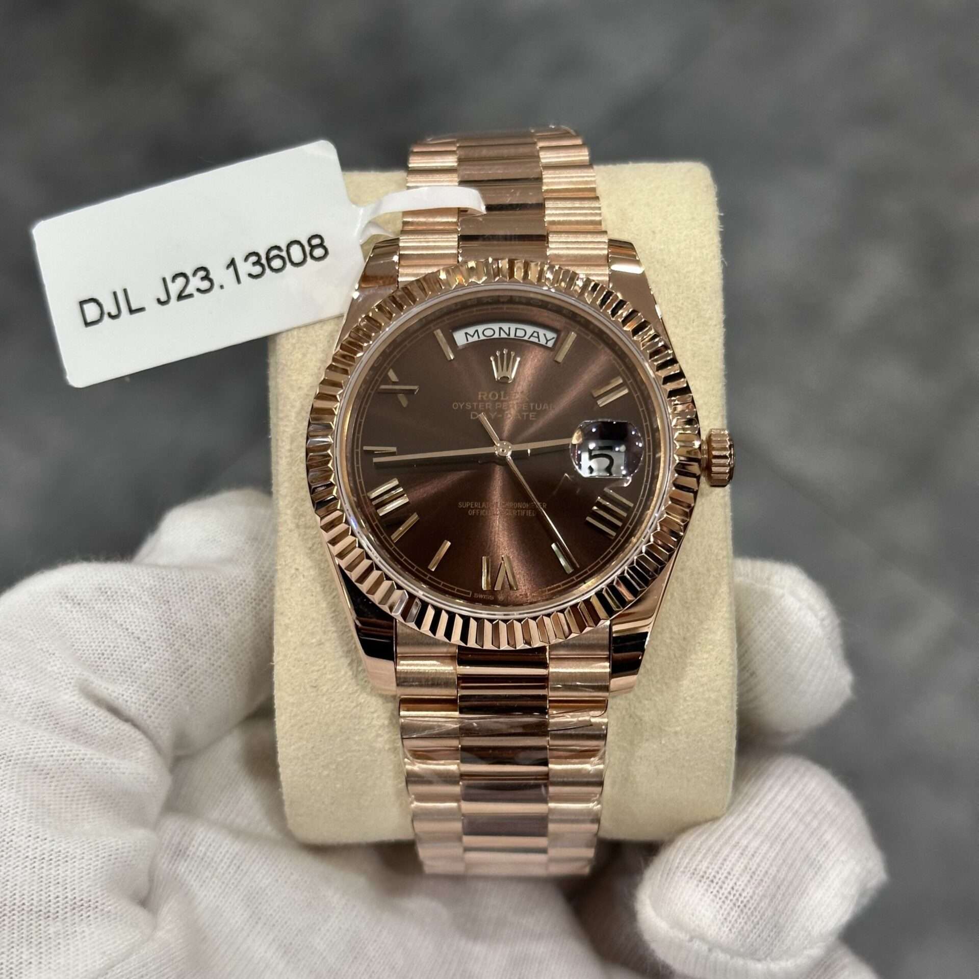 Dong-Ho-Rolex-Day-Date-228238-Boc-Vang-Mat-Chocolate-154gram-GM-V2-40mm-6-scaled-1.jpg