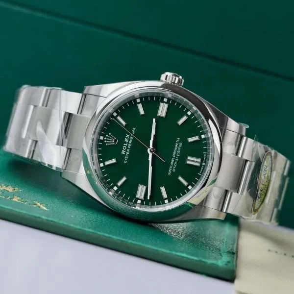 Rolex Replica Oyster Perpetual 126000 Green Dial Clean Movement 41mm