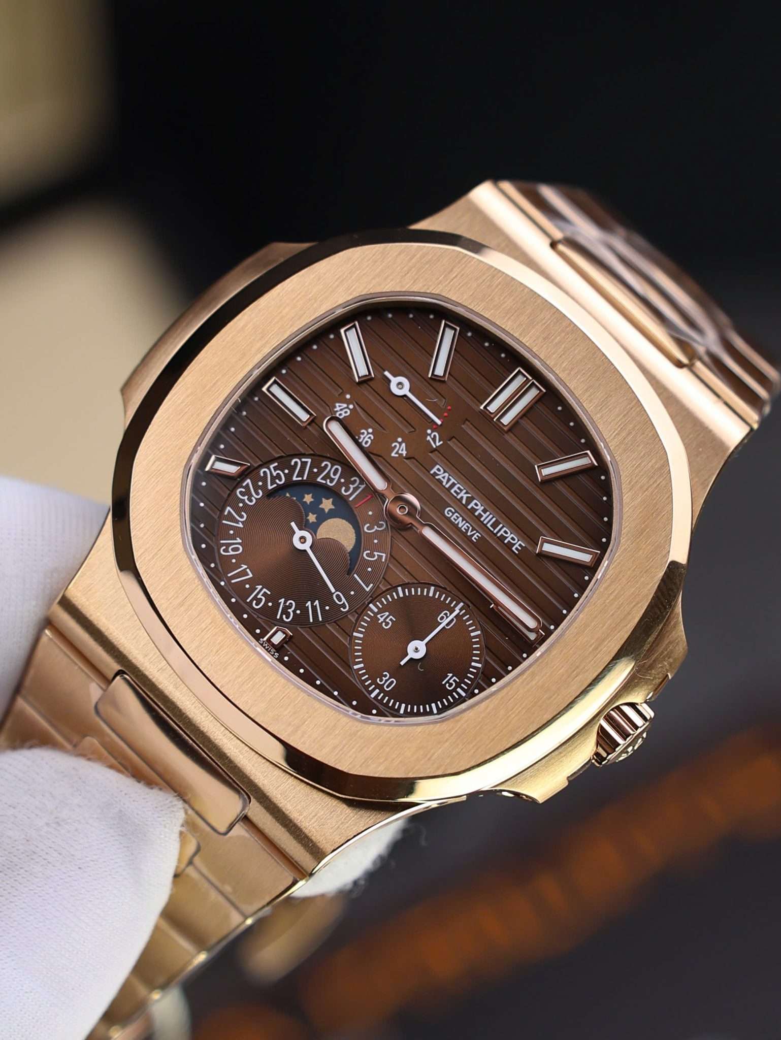 Patek-Philippe-Nautilus-5712-1R-001-Rose-Gold-Chocolate-Dial-3-scaled-1.jpg