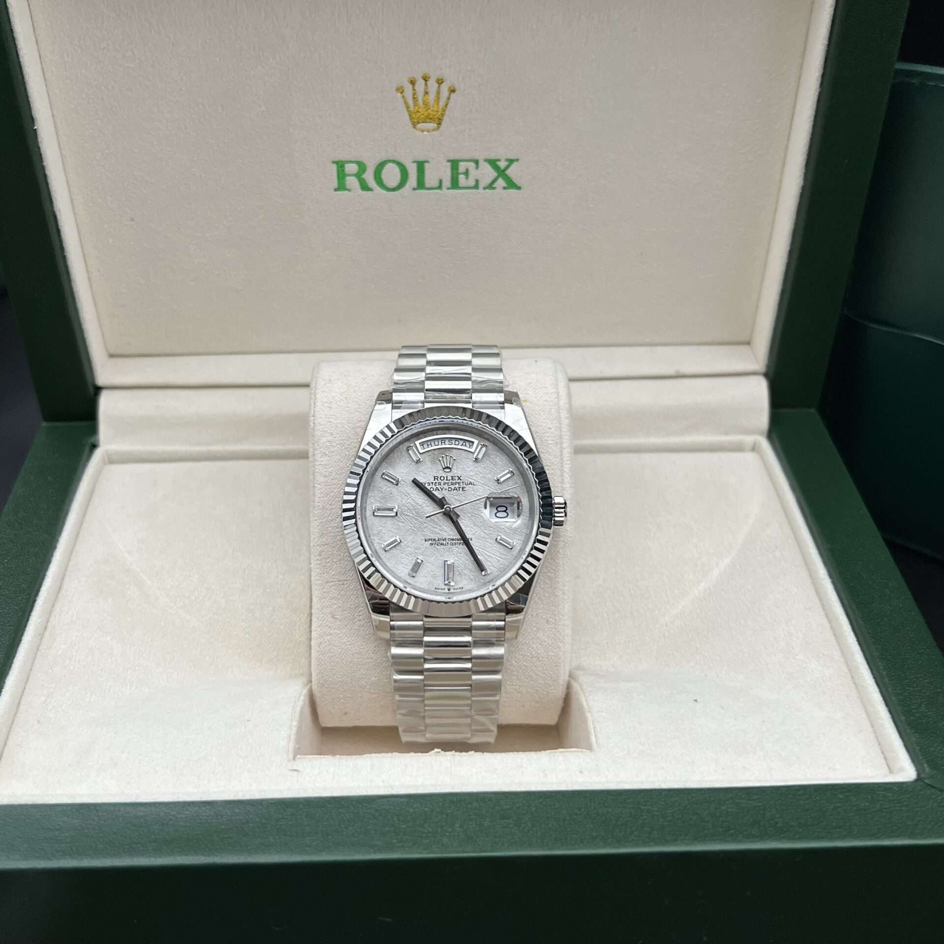 Rolex-Day-Date-Mat-Thien-Thach-Vien-Khia-Super-Fake-11-40mm-3.jpg
