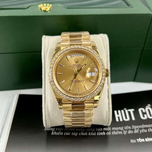 Rolex Replica 11 Watch Day-Date Gold Plated With Diamonds Bezel EW 40mm