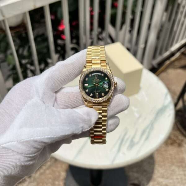 Rolex Replica 1:1 Watch Day-Date Green Dial With Diamonds EW 36mm