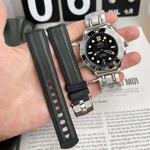 Omega Replica Watch Seamaster James Bond 007 Black Dial VS Factory 42mm