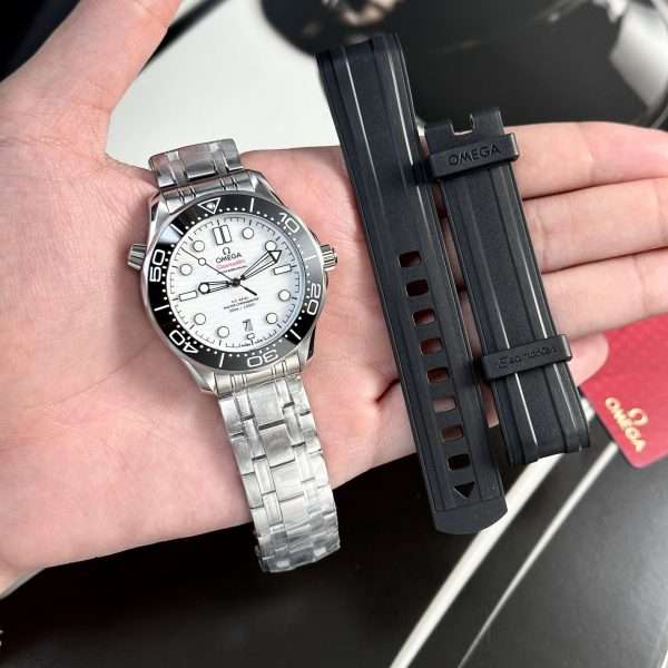 Omega Replica Watches Seamaster Diver 300M White Dial VS Factory 42mm
