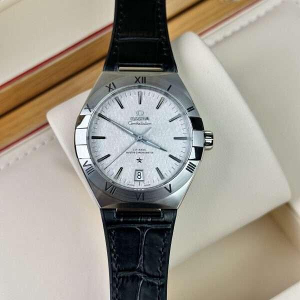 Omega Replica Watch Constellation White Dial Leather Strap 41mm